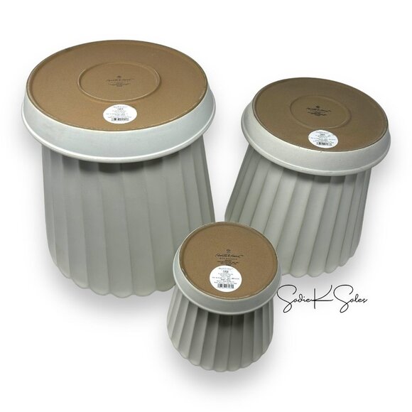 Scallop-Fluted Stoneware In/Outdoor Planter Pot Large - Hearth & Hand Magnolia - Picture 7 of 10